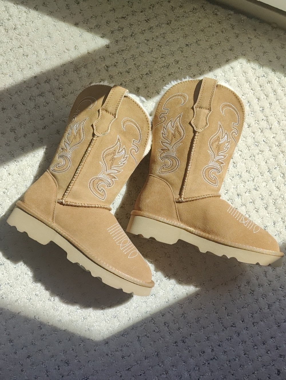 Women's Tan Suede Mid-Calf Shearling Lined Boots NWOB